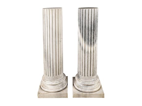Paar Halbsäulen
