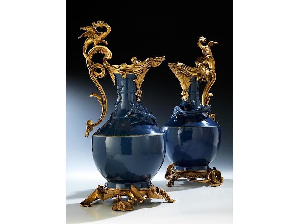 Ein Paar chinesische Vasen mit Ormolu-Montierung