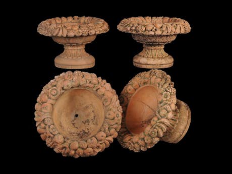 Drei Terrakotta-cachepots