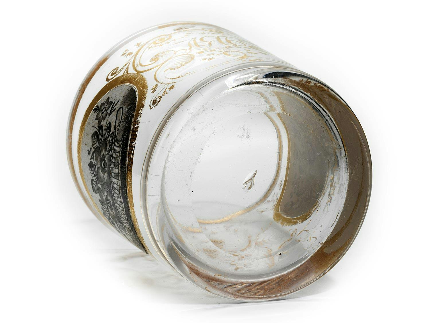 Detailabbildung: Becher mit ovalen Medaillons