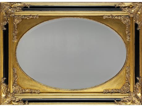 Großer rechteckiger Spiegel im neobarocken Stil