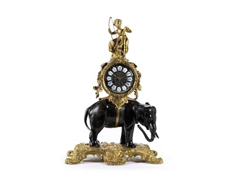 „Elefantenuhr“ im Louis XV-Stil