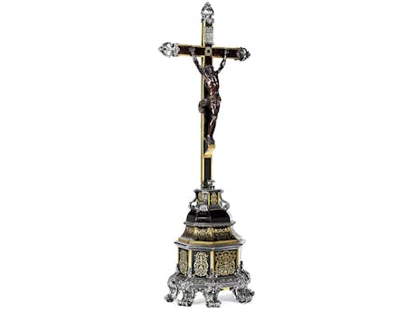 Imposantes historistisches Altarkreuz