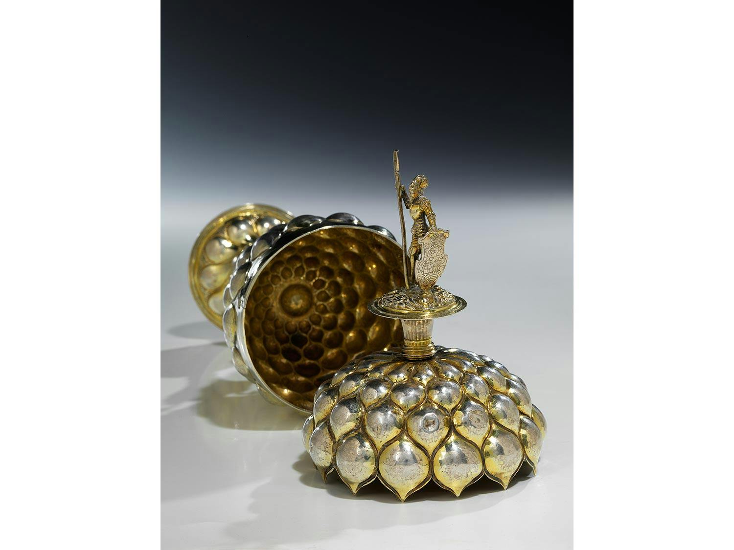 Detailabbildung: Traubenpokal