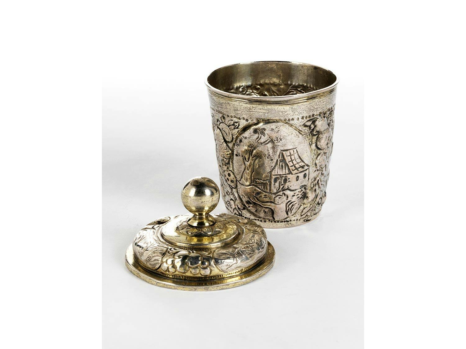 Detailabbildung: Barocker Deckelbecher