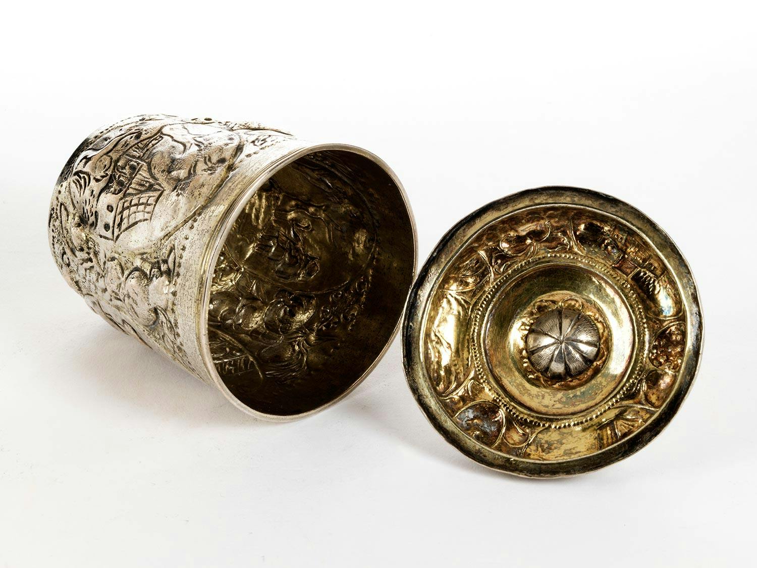 Detailabbildung: Barocker Deckelbecher