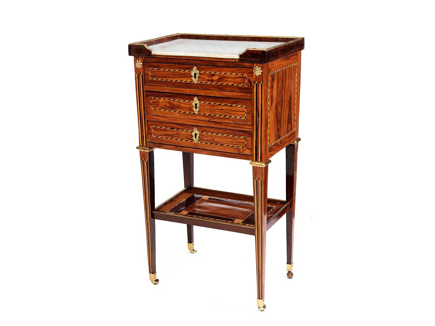 Kleiner Louis XVI-Beistelltisch