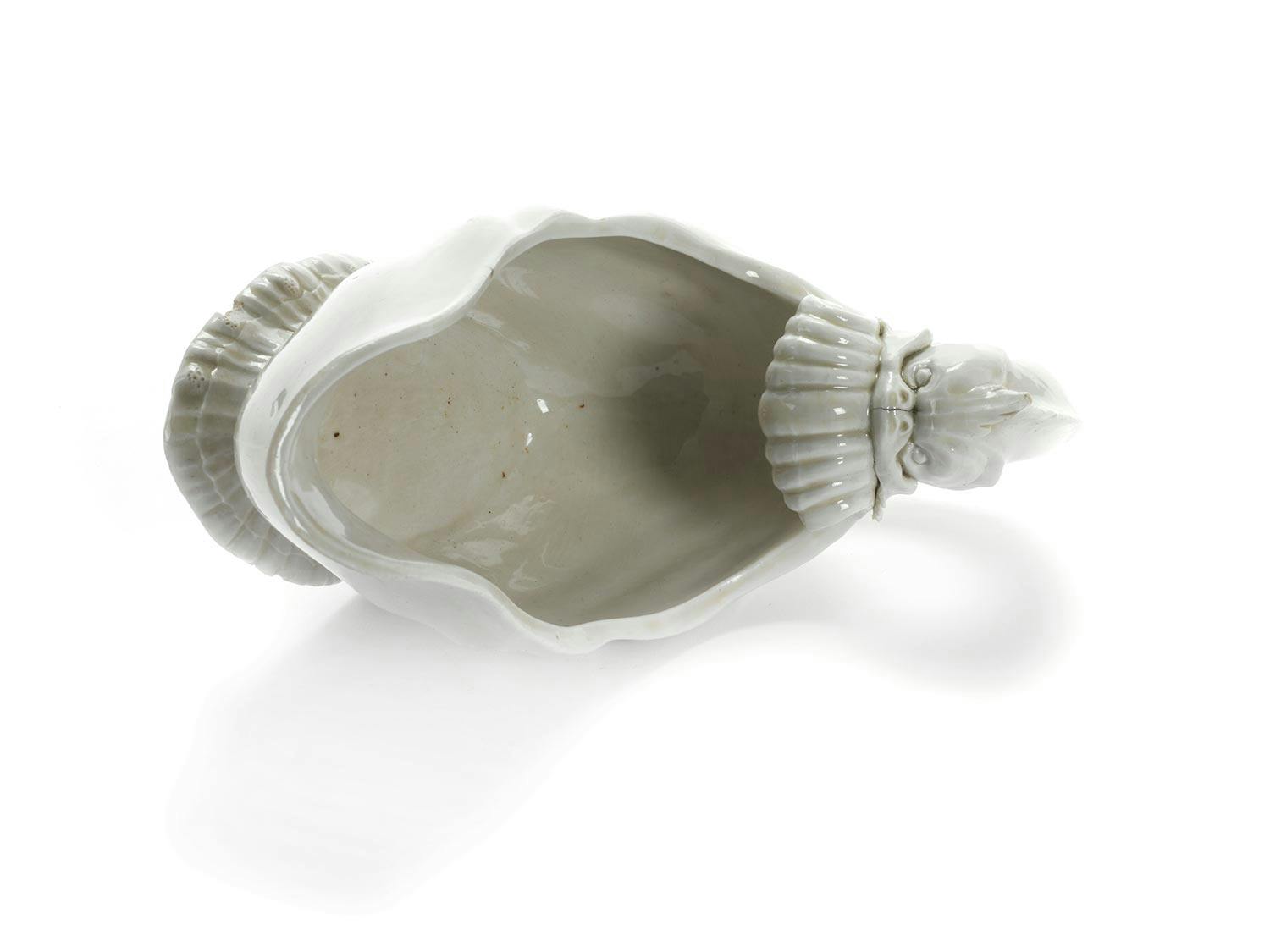 Detailabbildung: Nymphenburg-Saucière des 18. Jahrhunderts, Dominikus Auliczek (1734 Policka – 1804)