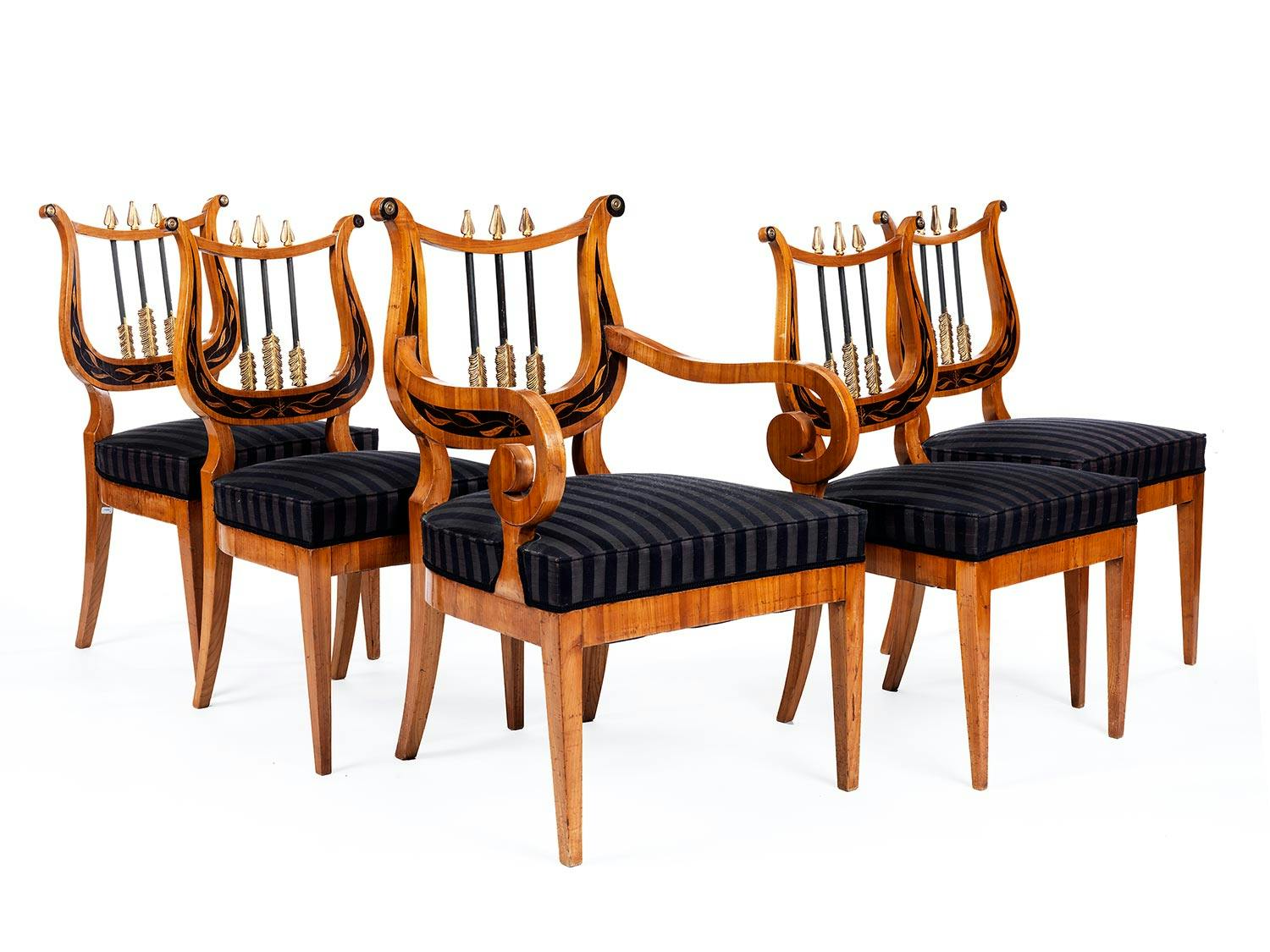 Detailabbildung: Satz von vier Empire-Stühlen und einem Armlehnstuhl