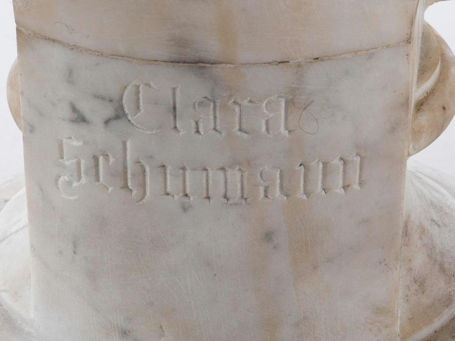 Detailabbildung: Marmorbüste der Clara Schumann (1819 – 1896)