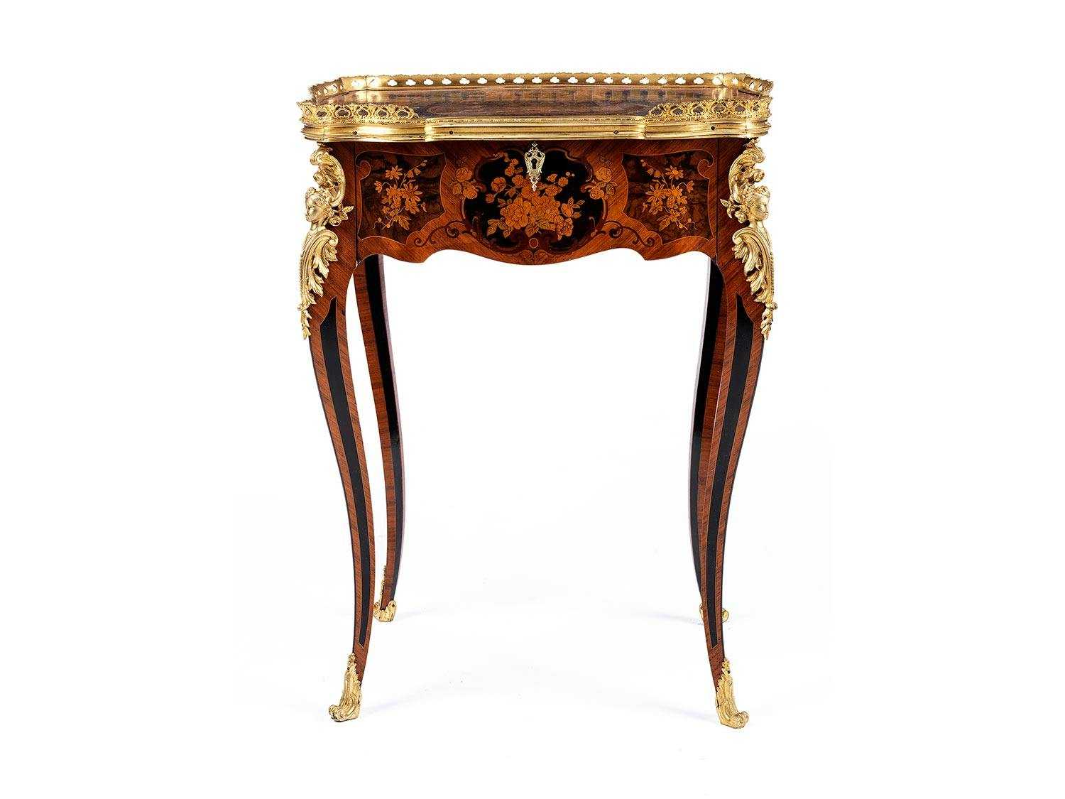 Detailabbildung: Napoleon III-Salontisch