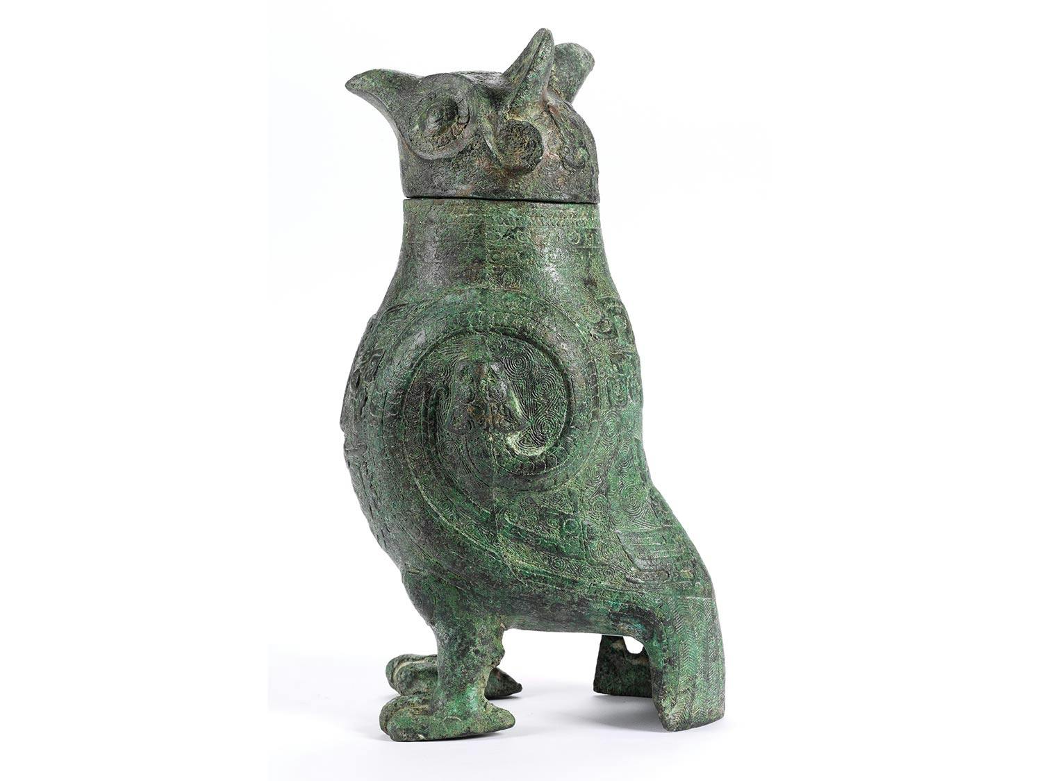 Detailabbildung: Rituelles Weingefäß in Gestalt einer Eule vom Typ Zun