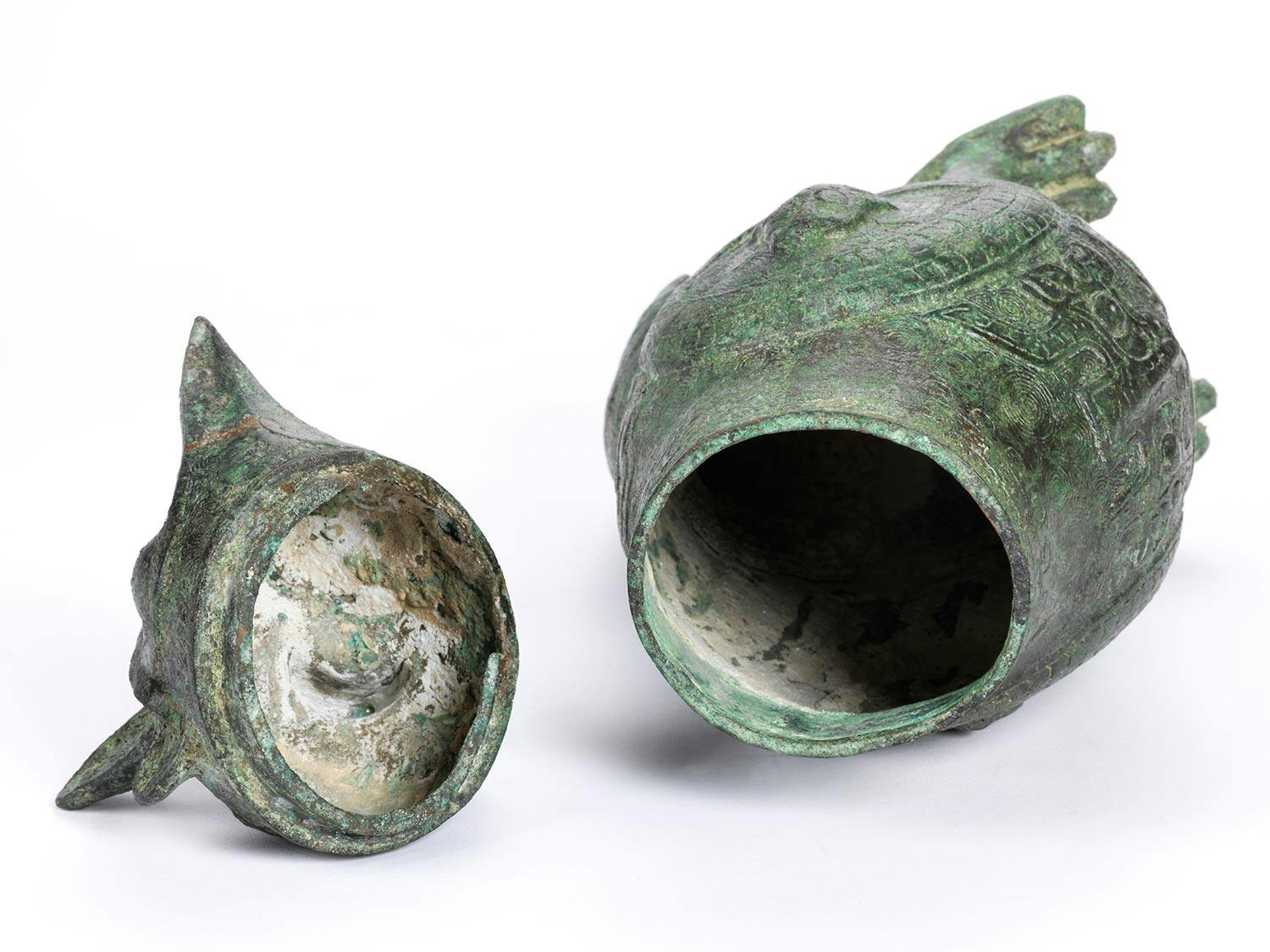 Detailabbildung: Rituelles Weingefäß in Gestalt einer Eule vom Typ Zun