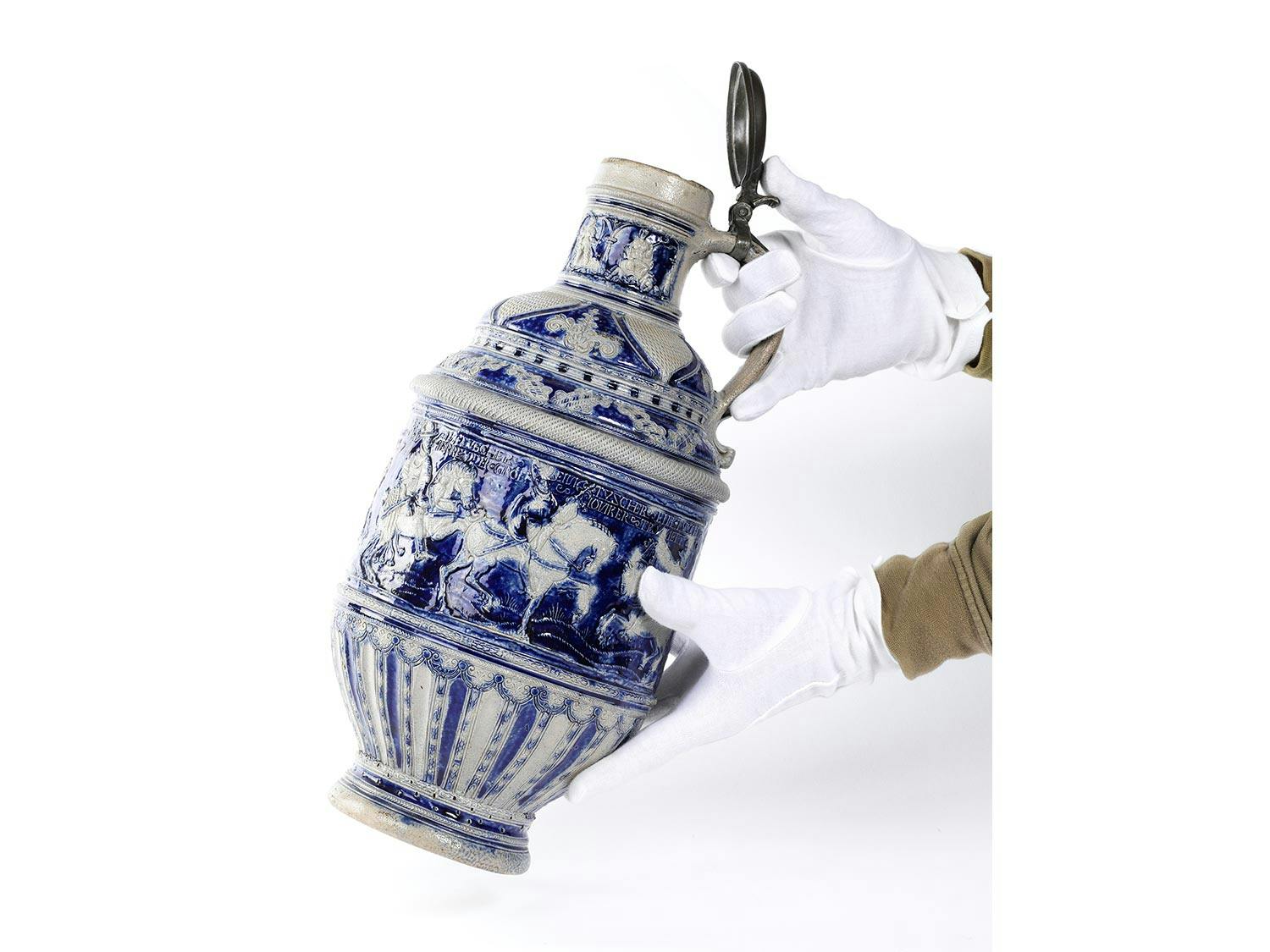 Detailabbildung: Westerwälder Reiterkrug