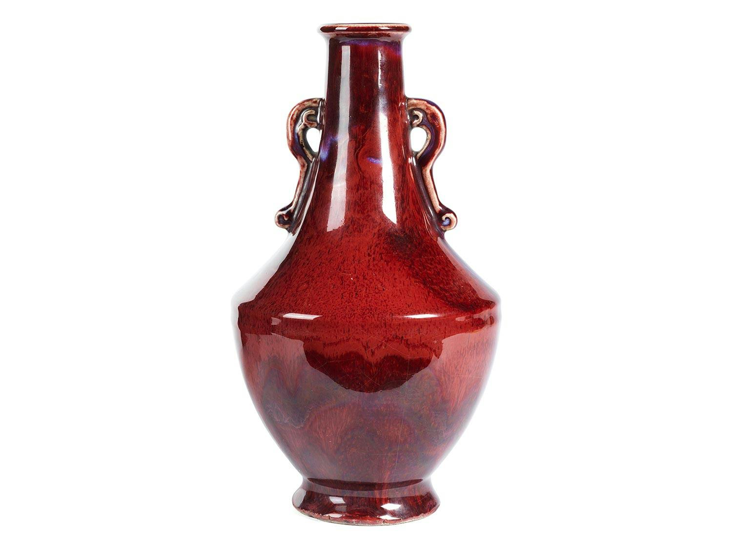 „Elephant Handle“ Ochsenblutvase
