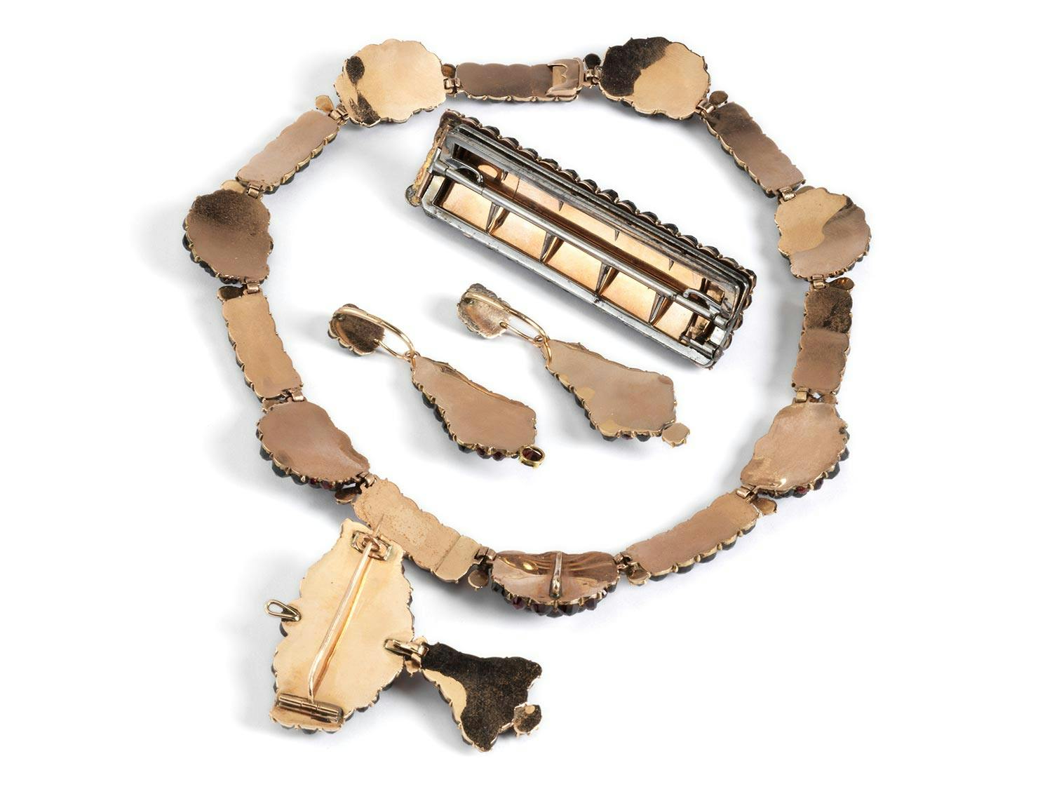 Detailabbildung: Antike Gold-Granat-Perl-Parure