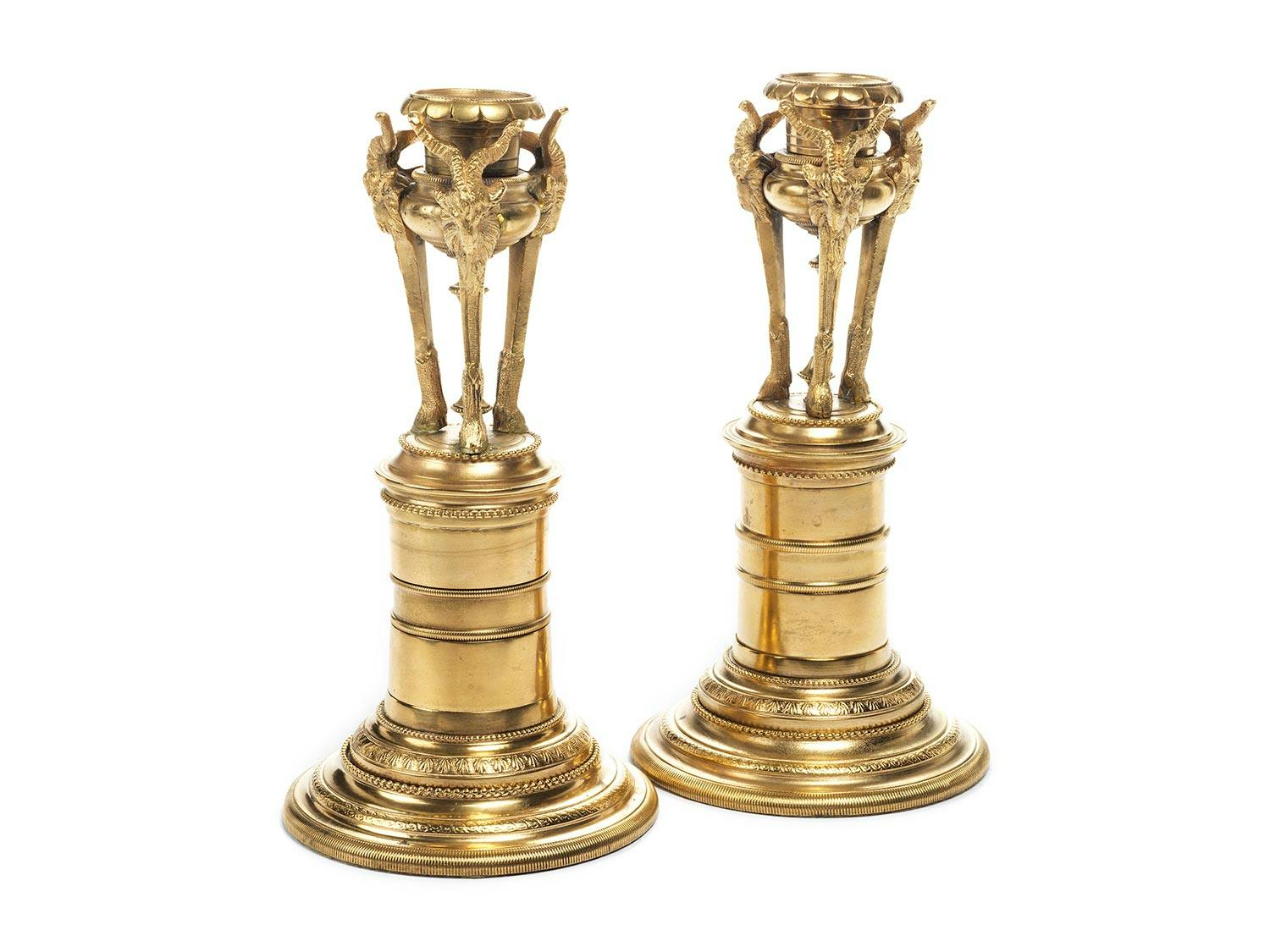 Detailabbildung: Paar Kerzenstöcke im Louis XVI-Stil