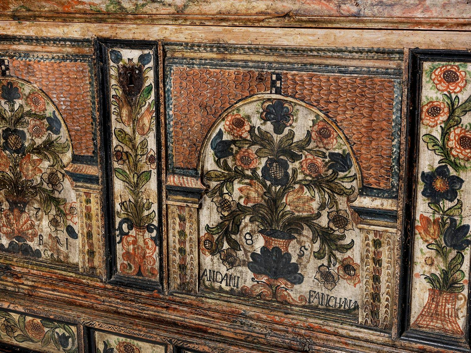 Detailabbildung: Tuxer Bauerntruhe