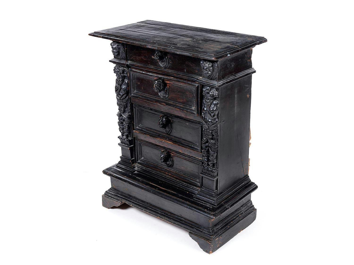 Detailabbildung: Italienische frühbarocke Kommode