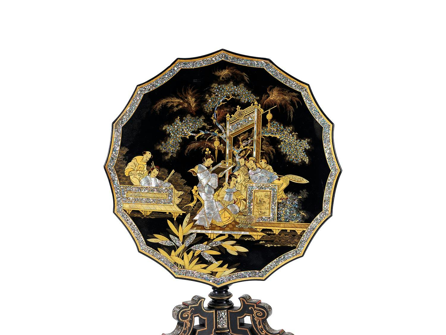 Detailabbildung: Salon Tisch mit Chinoiserien