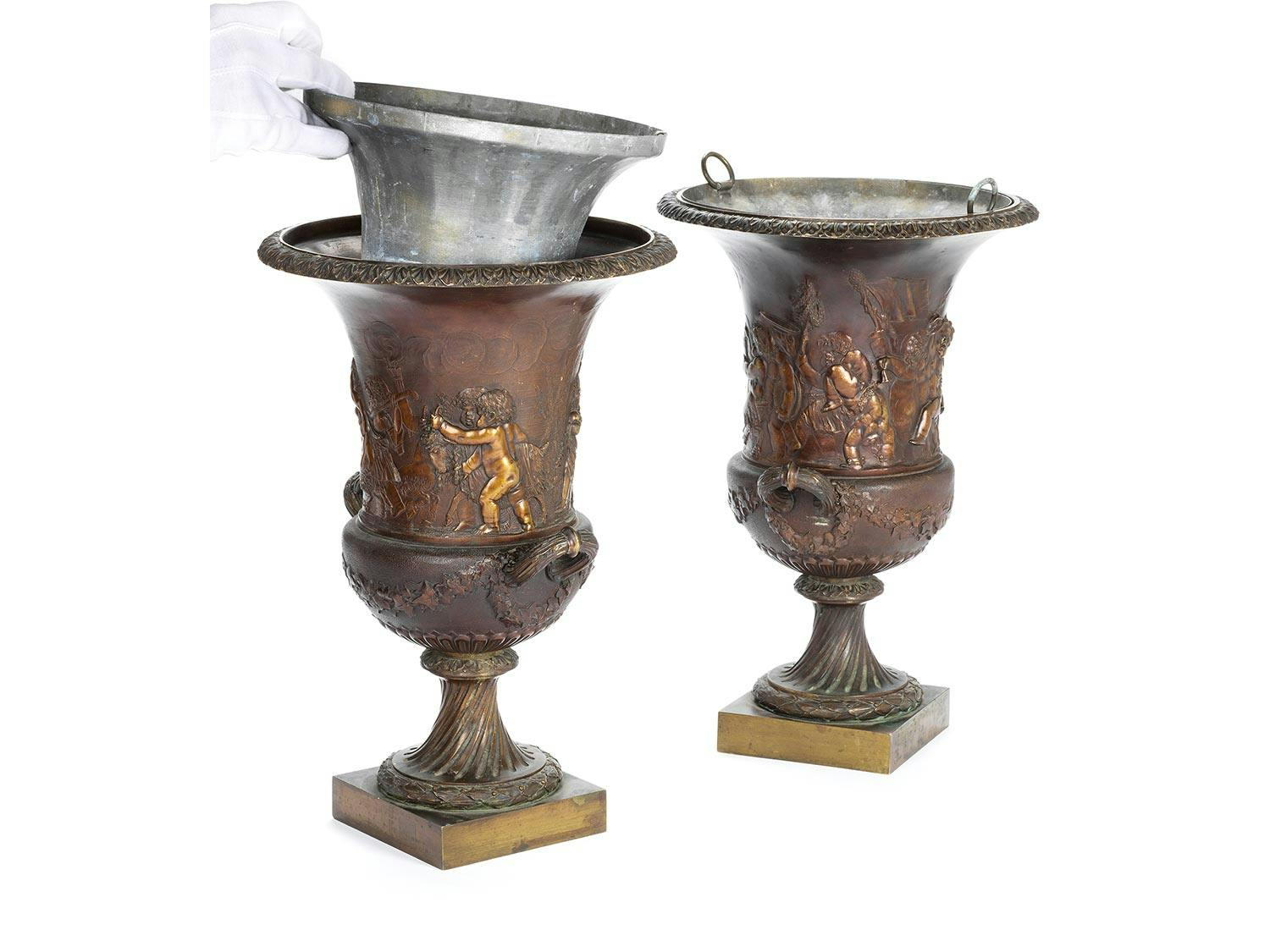Detailabbildung: Paar klassizistische Kratervasen