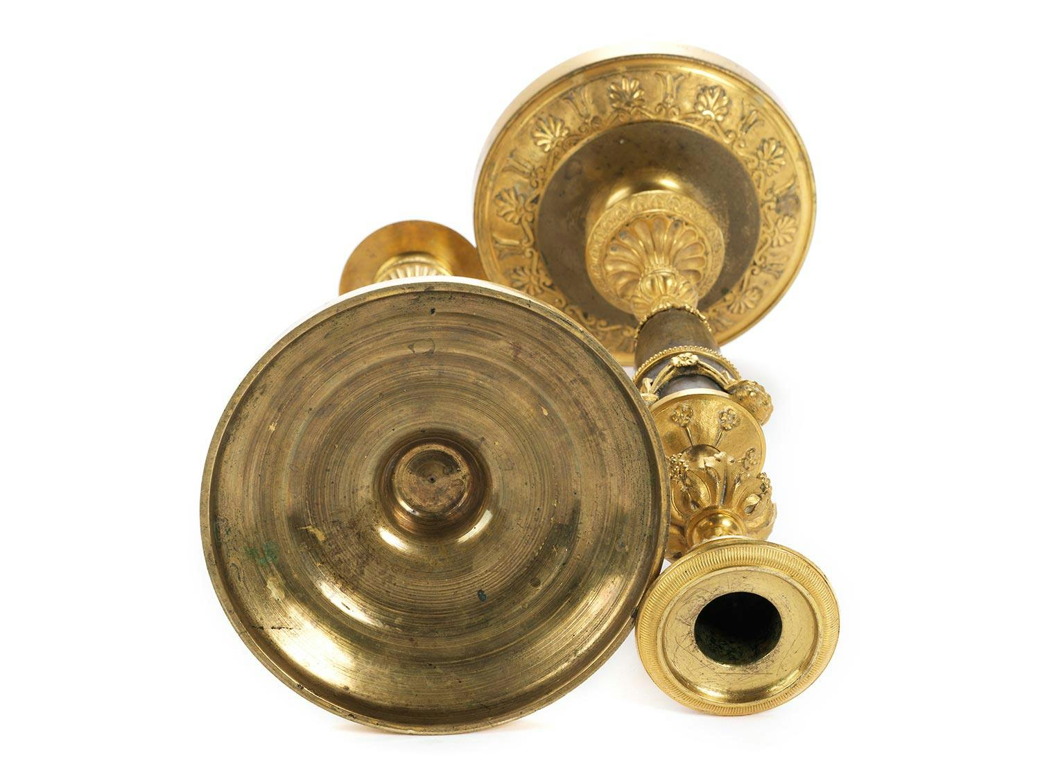 Detailabbildung: Paar frühklassizistische Kerzenleuchter