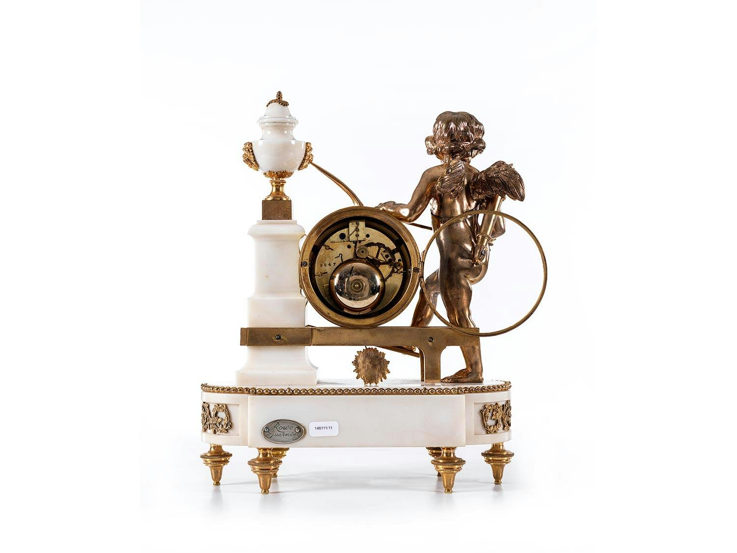 Detailabbildung: Pendule mit Pfeil schleifendem Amor