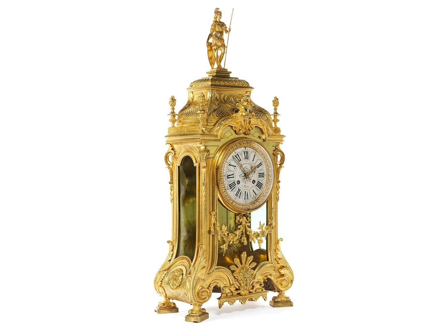 Große vergoldete Kaminuhr