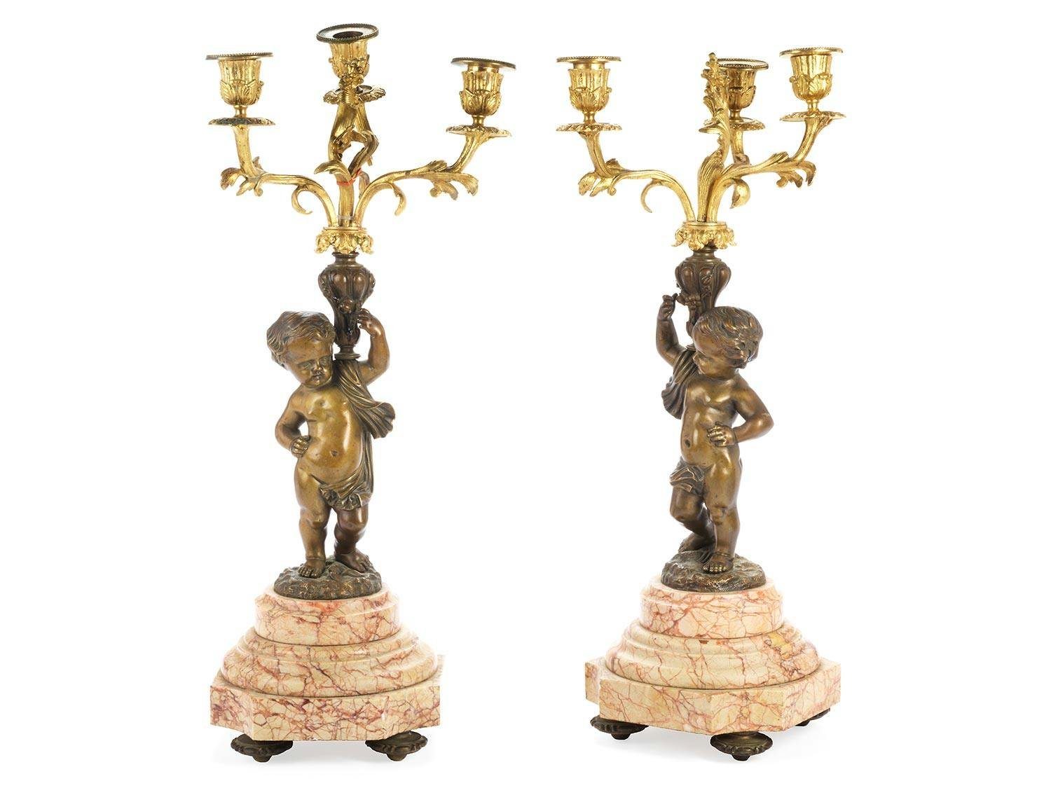 Paar figürlich gestaltete Kaminleuchter im Louis XV-Stil