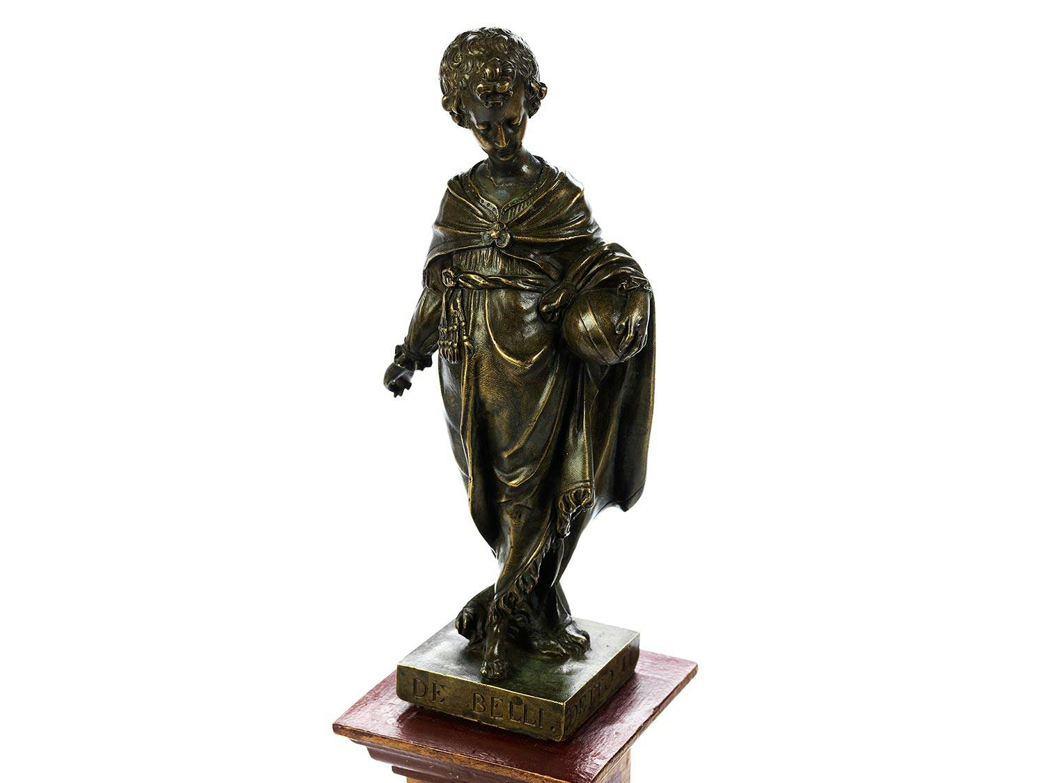 Detailabbildung: Museale Bronzefigur eines Jünglings