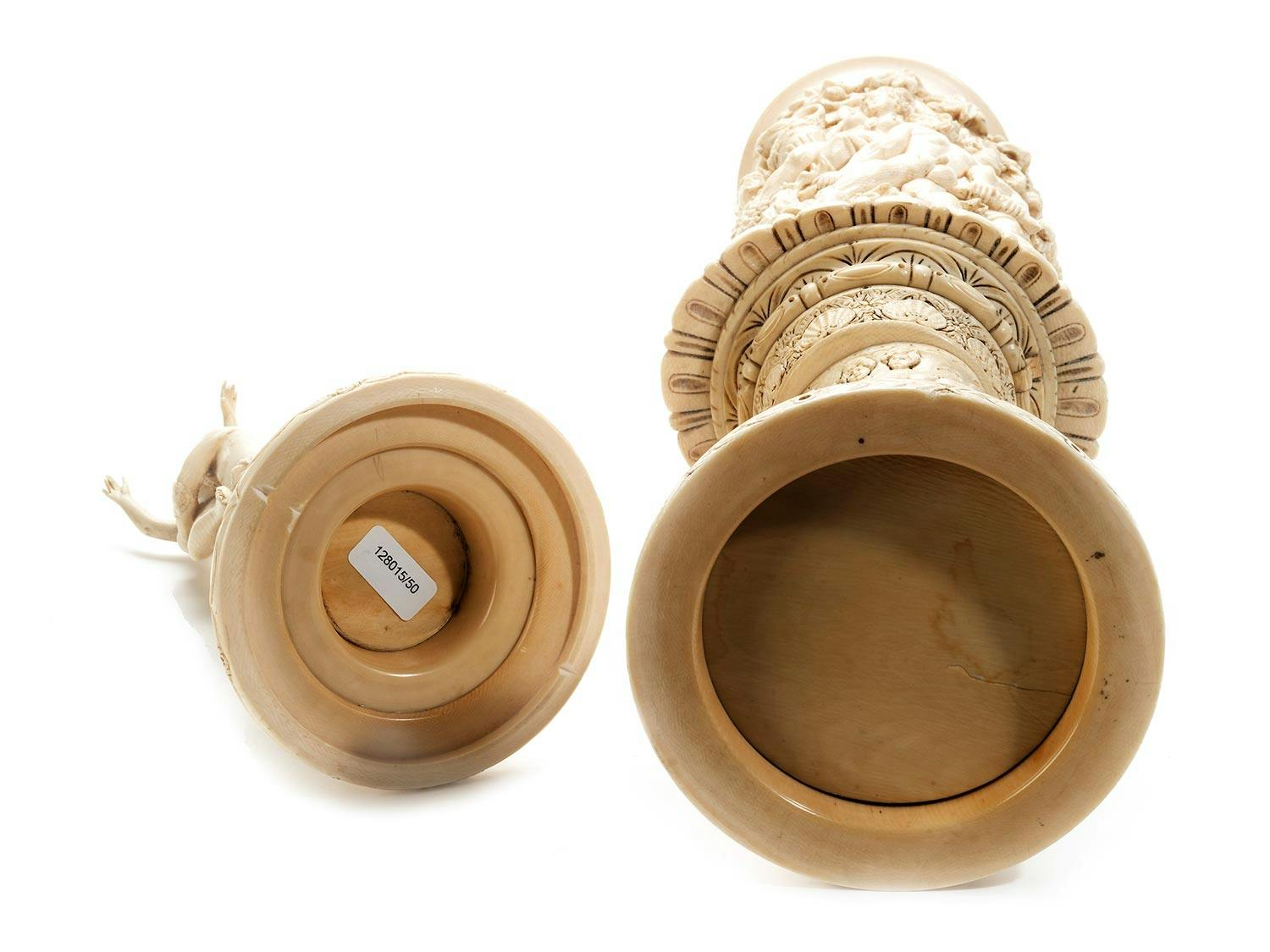 Detailabbildung: Großer Deckelpokal mit Raptusgruppe