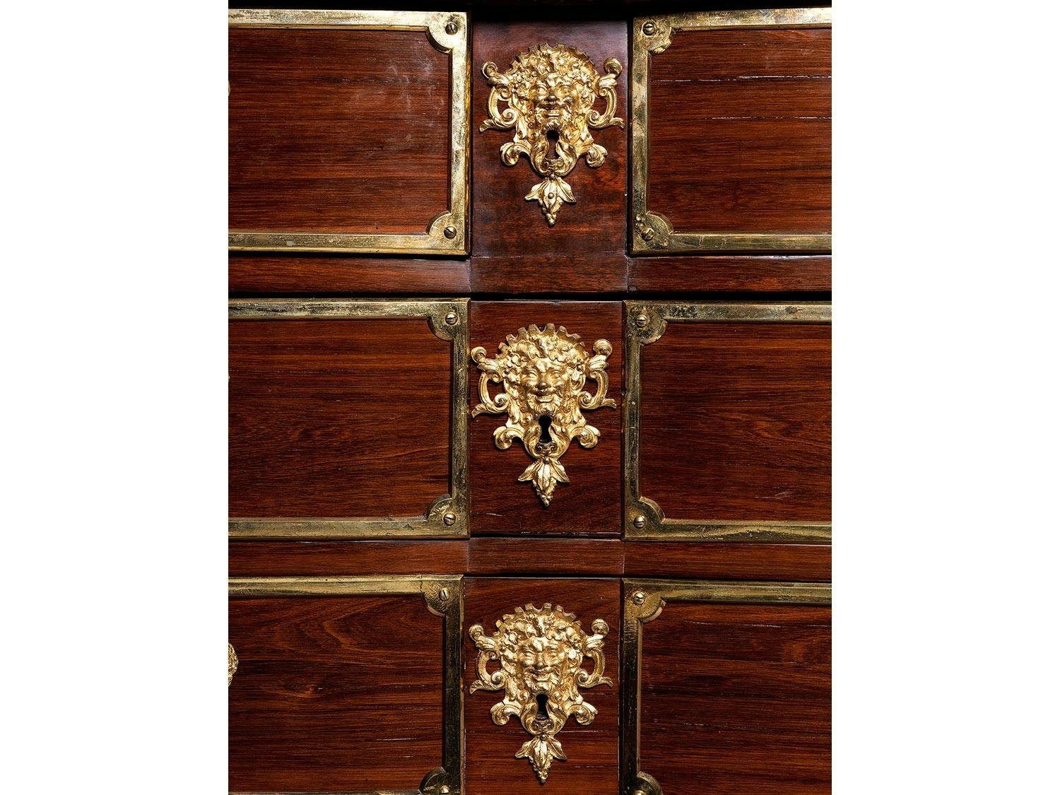 Detailabbildung: Régence-Kommode