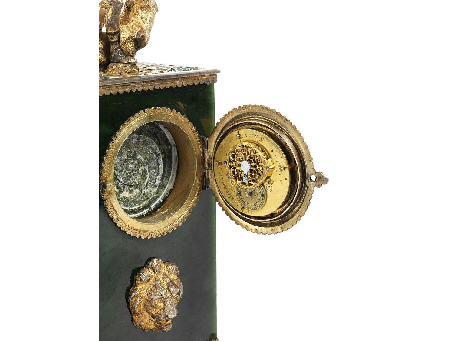 Detailabbildung: Kleine Wiener Tischuhr von Hermann Böhm, mit Werk von Breguet