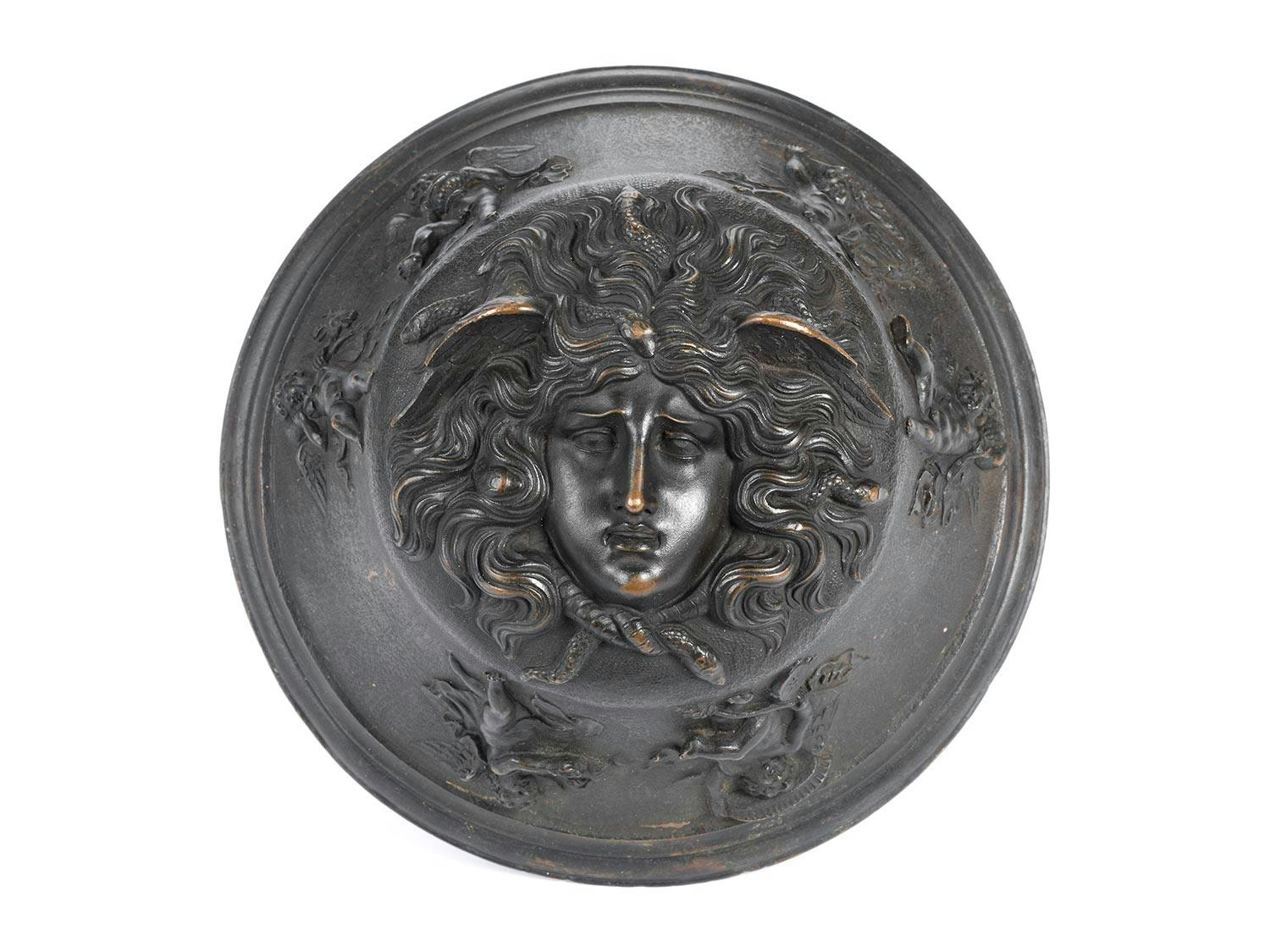 Schildbuckel mit Medusenhaupt