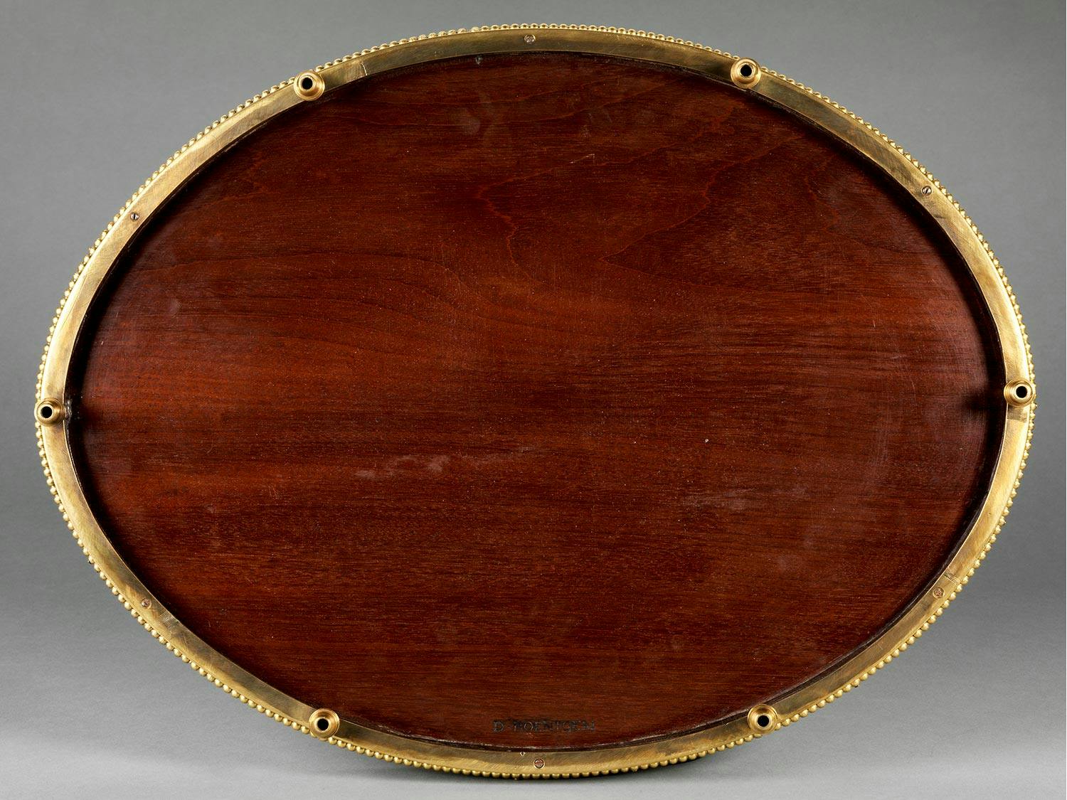 Detailabbildung: Seltener Roentgen-Tafelaufsatz