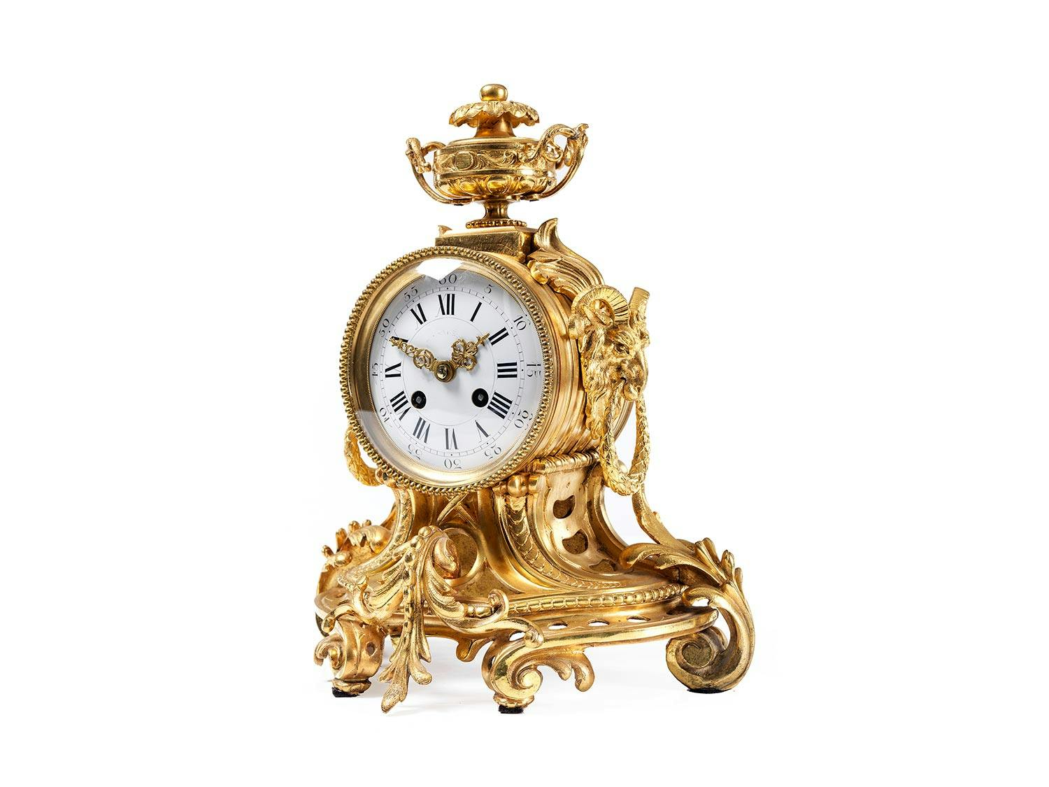Detailabbildung: Pendule im Louis XVI-Stil