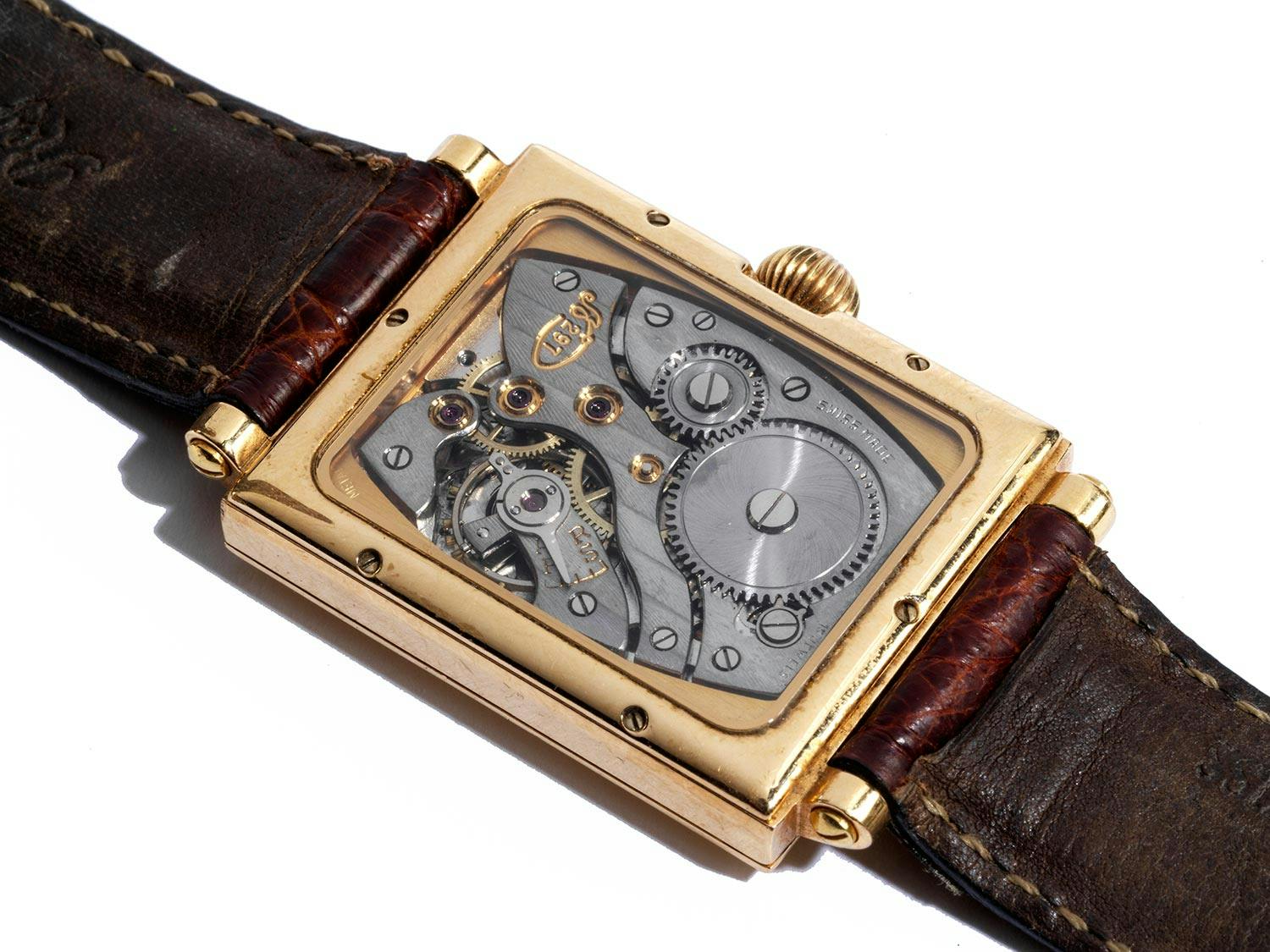 Detailabbildung: Roségoldener Chronoswiss „Rectangular Regulator“