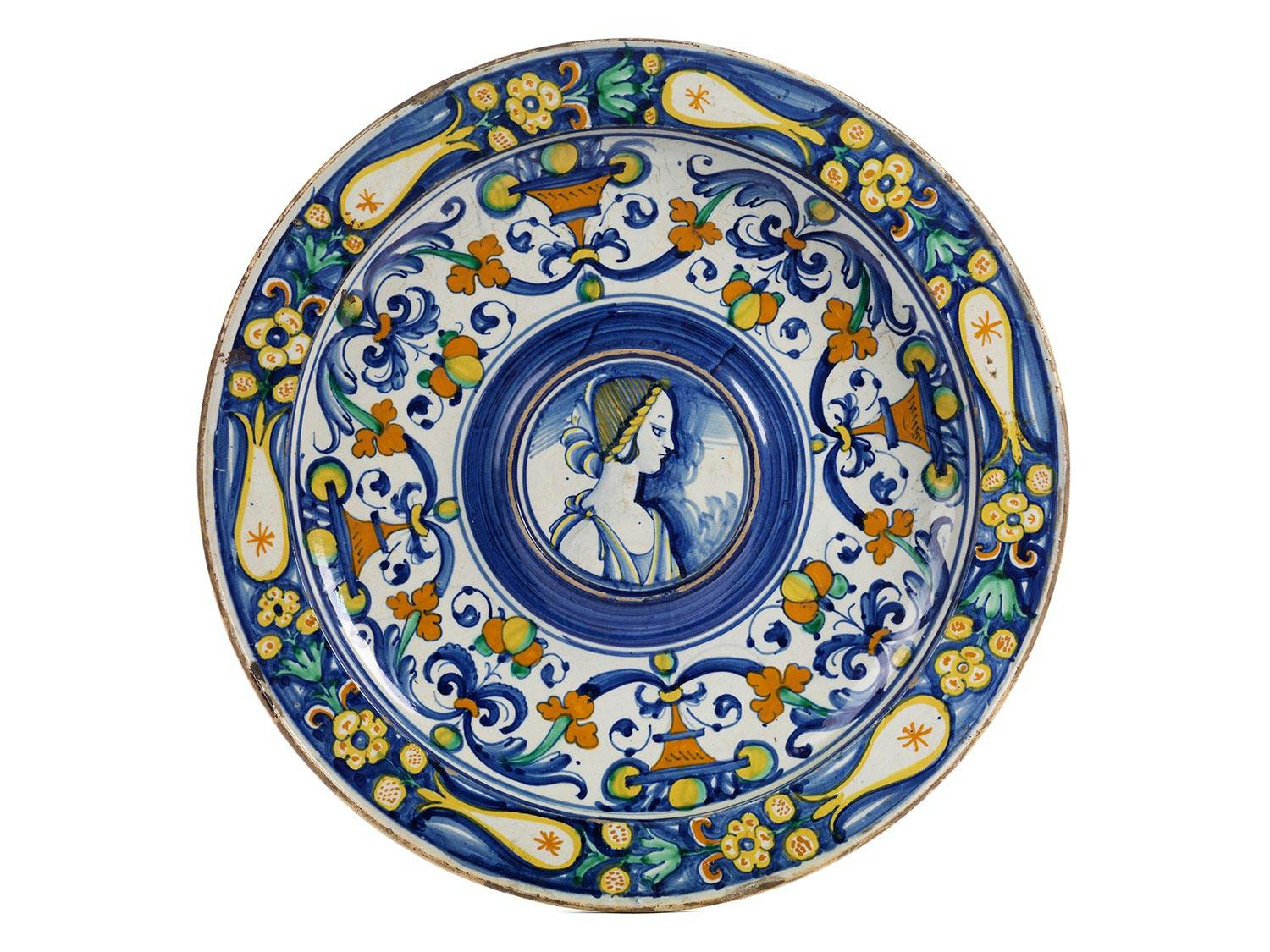 Schale mit Frauenportrait