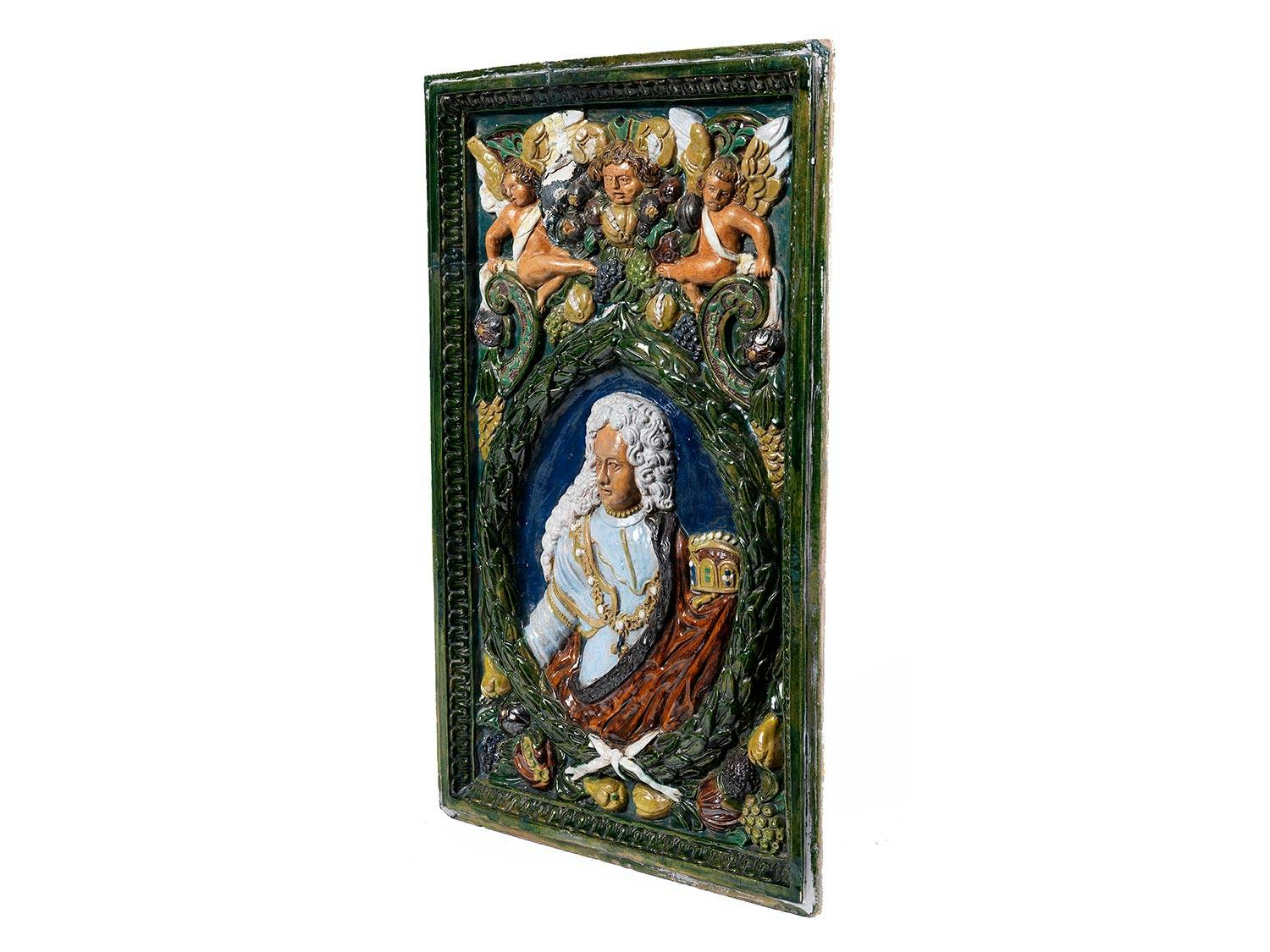 Detailabbildung: Relief auf Karl VII Albrecht (1697–1745)