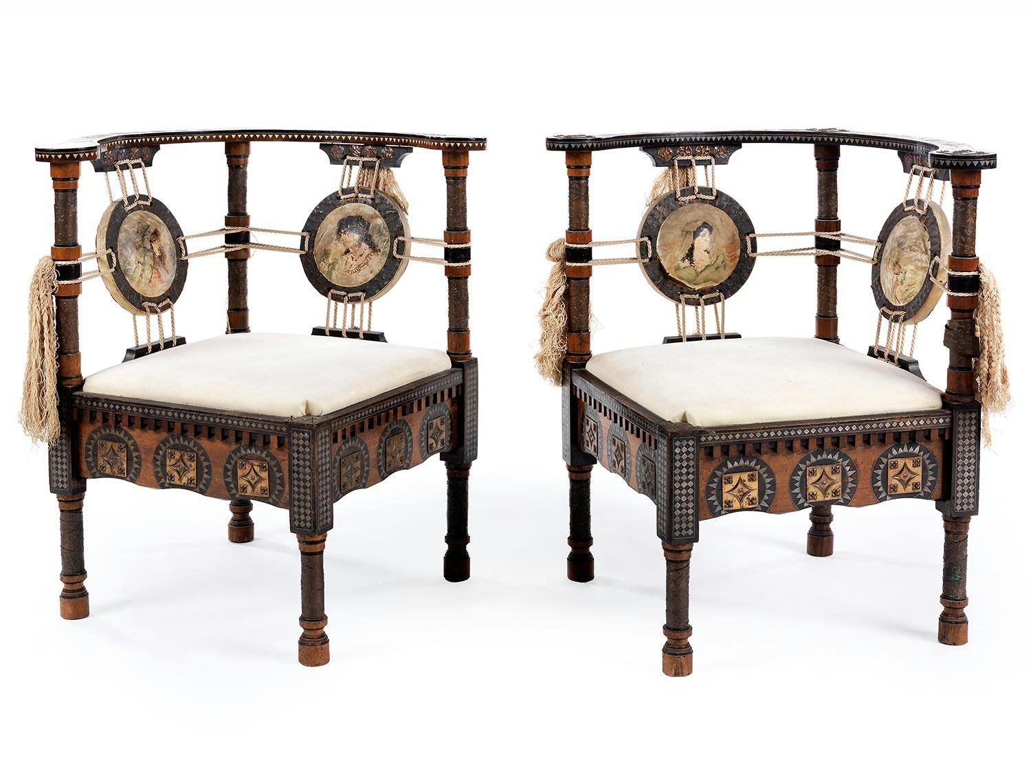 Carlo Bugatti Eckstühle