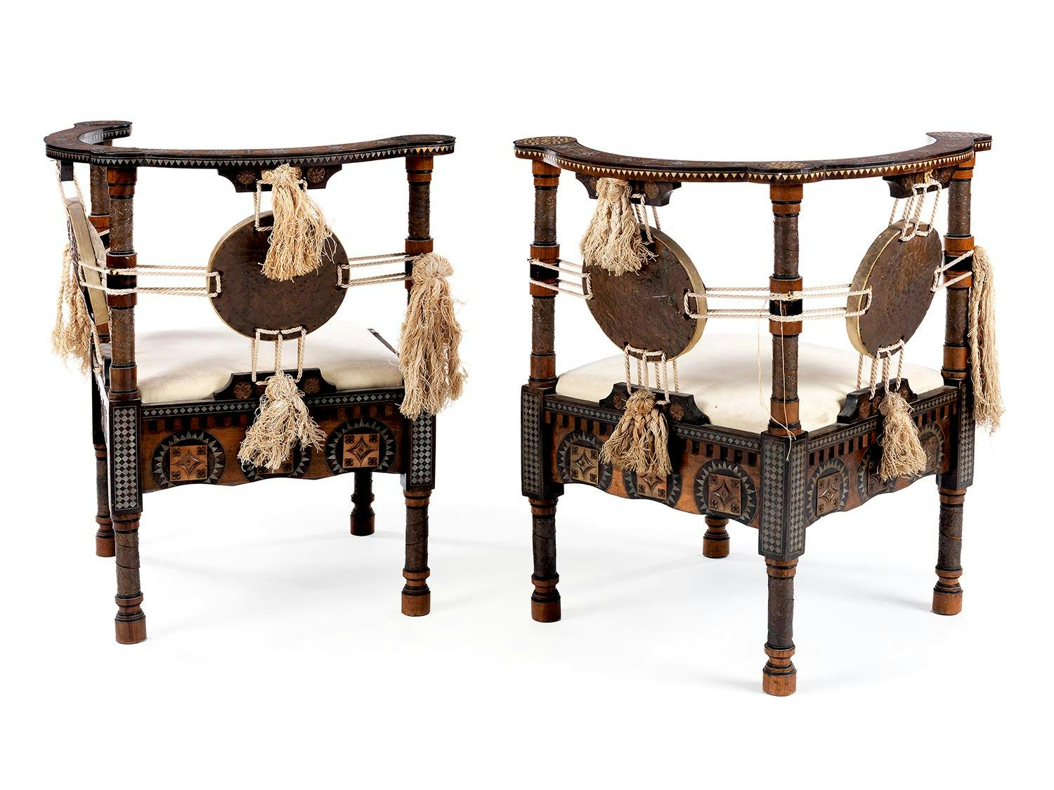 Detailabbildung: Carlo Bugatti Eckstühle