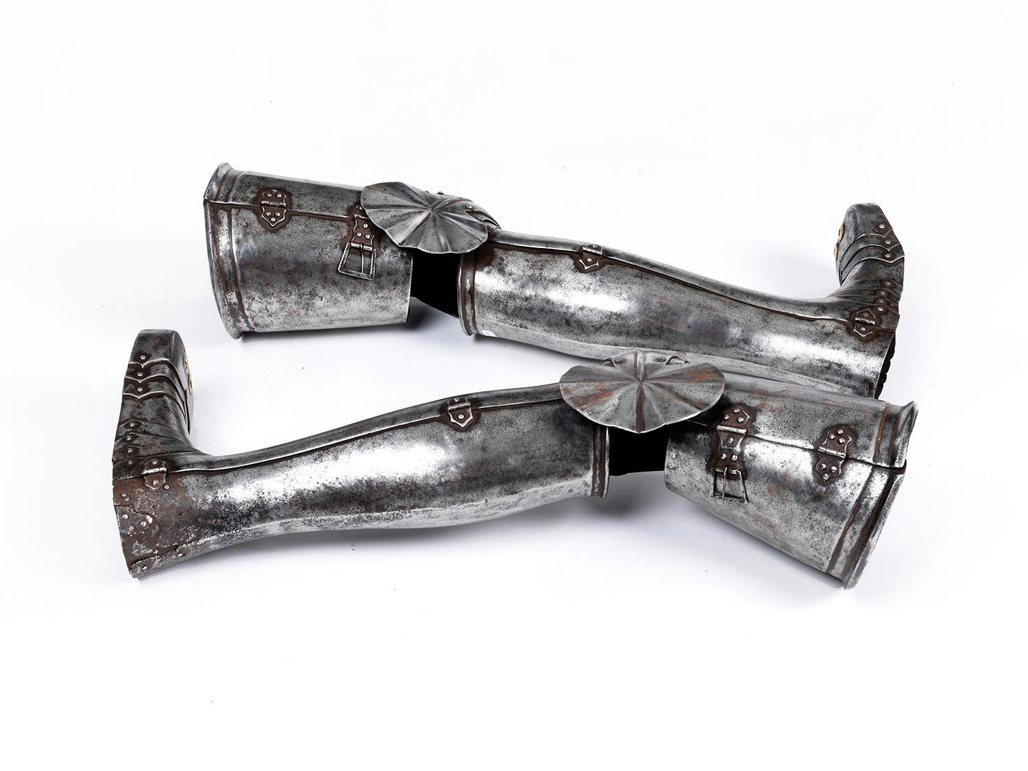 Detailabbildung: Paar Beinschutzteile