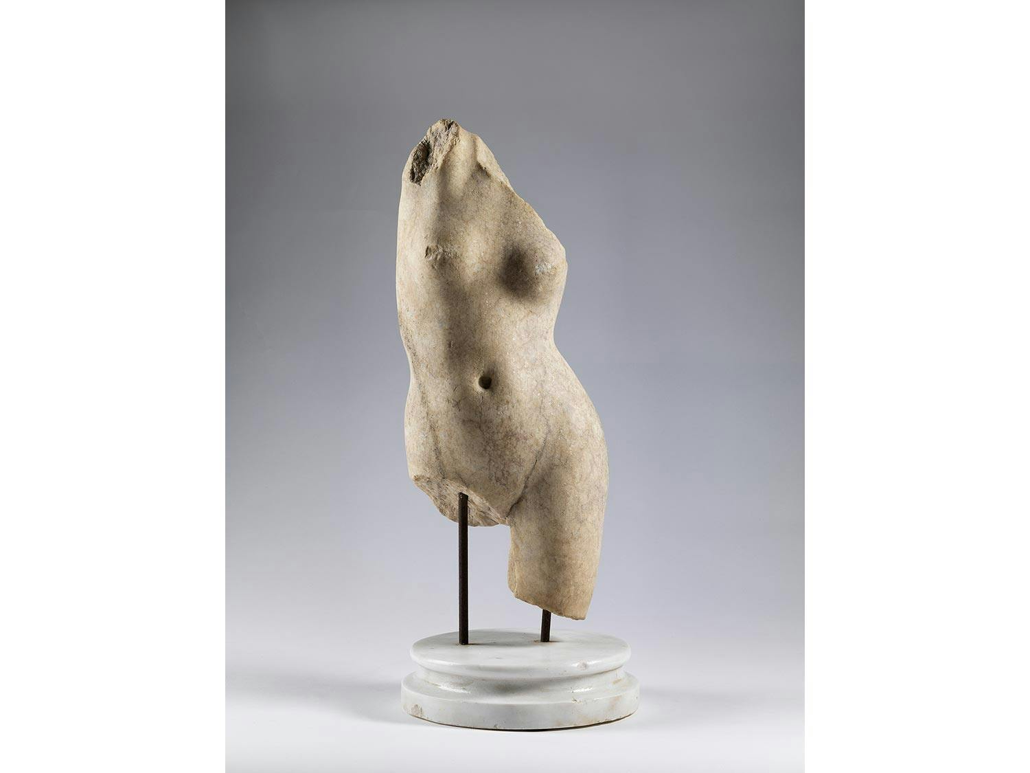 Detailabbildung: Marmortorso einer Aphrodite