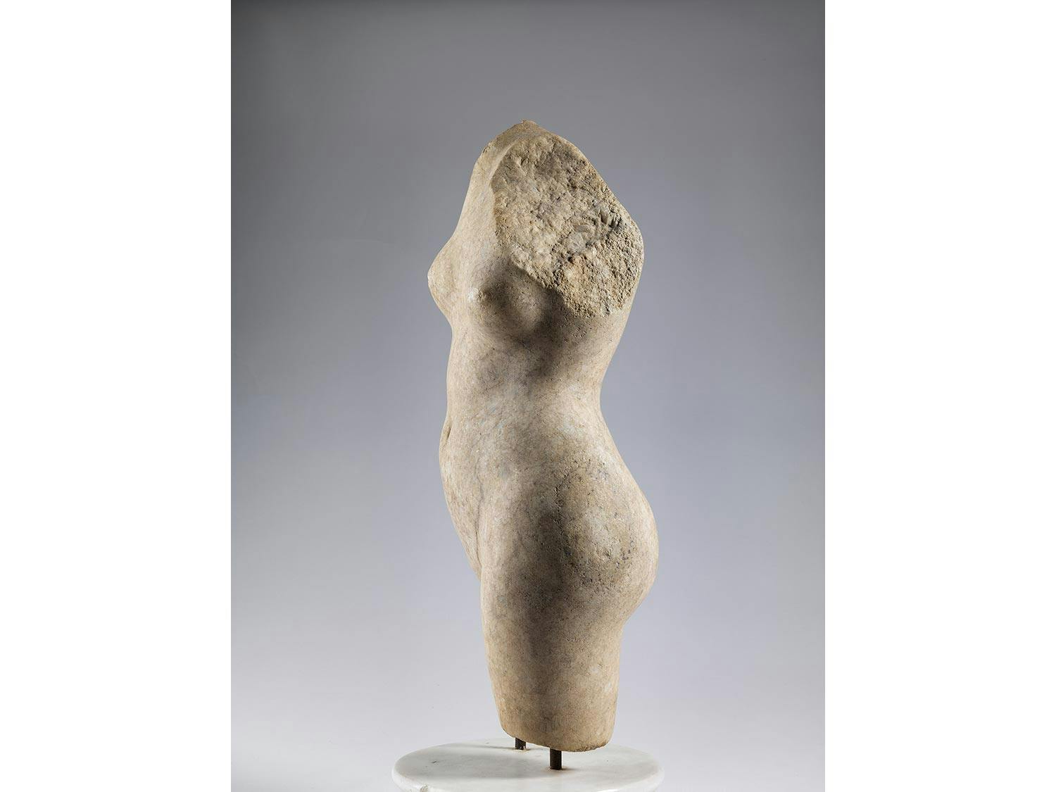 Detailabbildung: Marmortorso einer Aphrodite