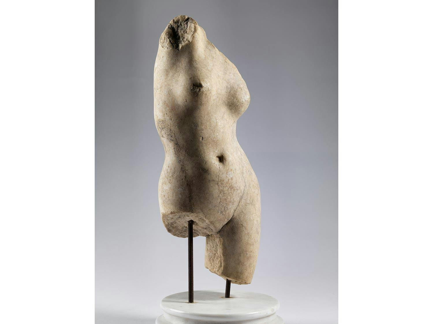 Detailabbildung: Marmortorso einer Aphrodite