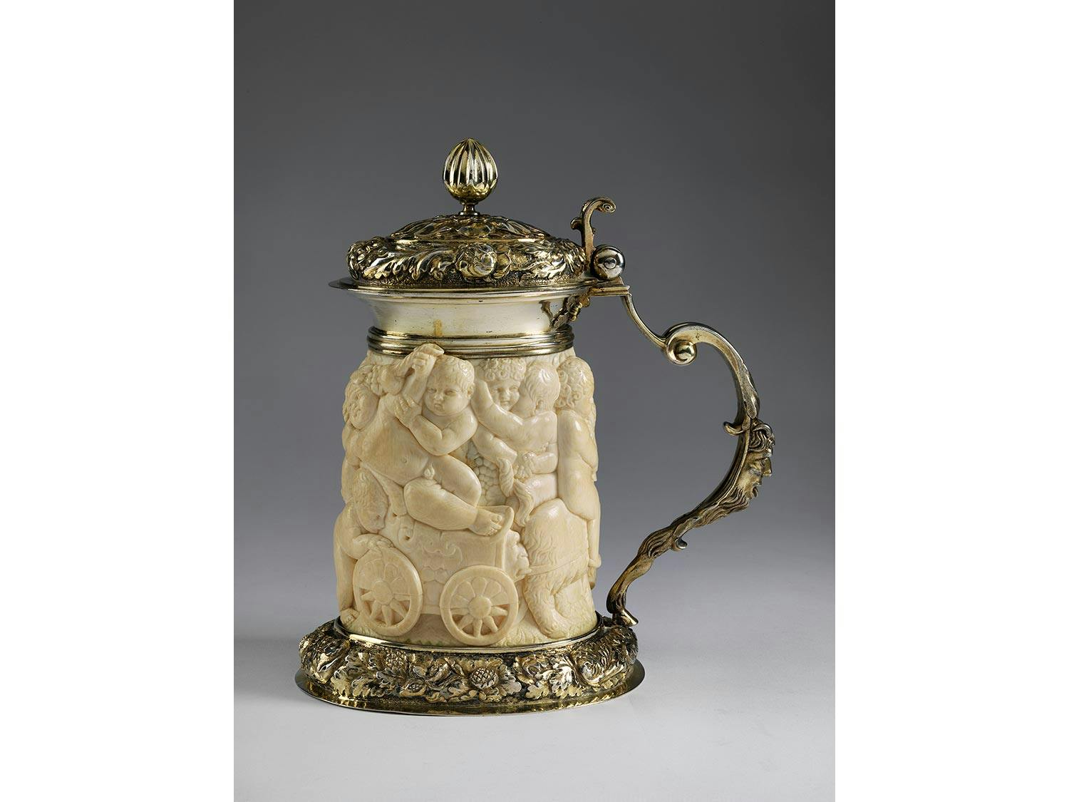 Detailabbildung: Humpen mit Kinderbacchanal