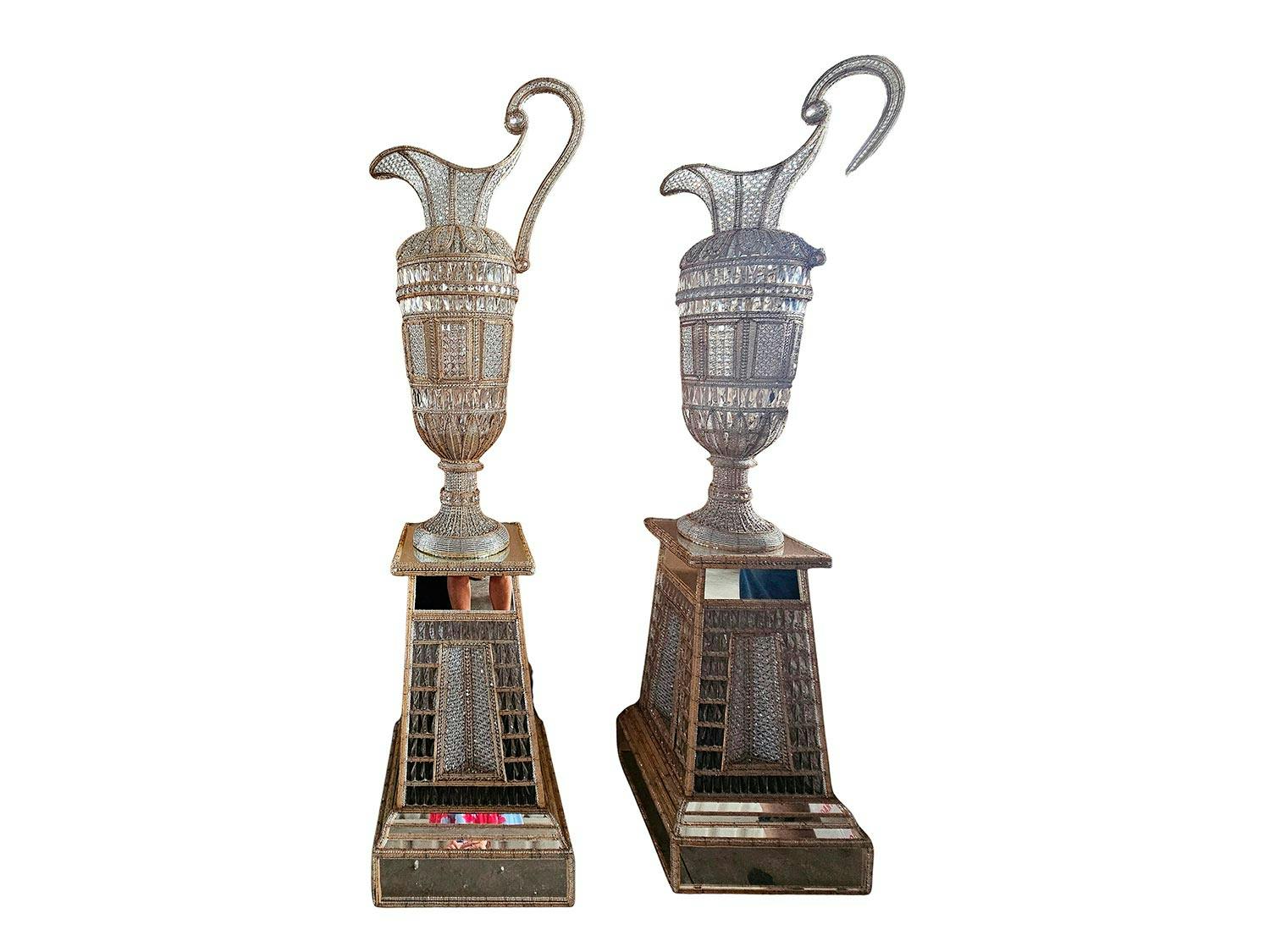 Detailabbildung: Paar Leuchtobjekte in Kannenform