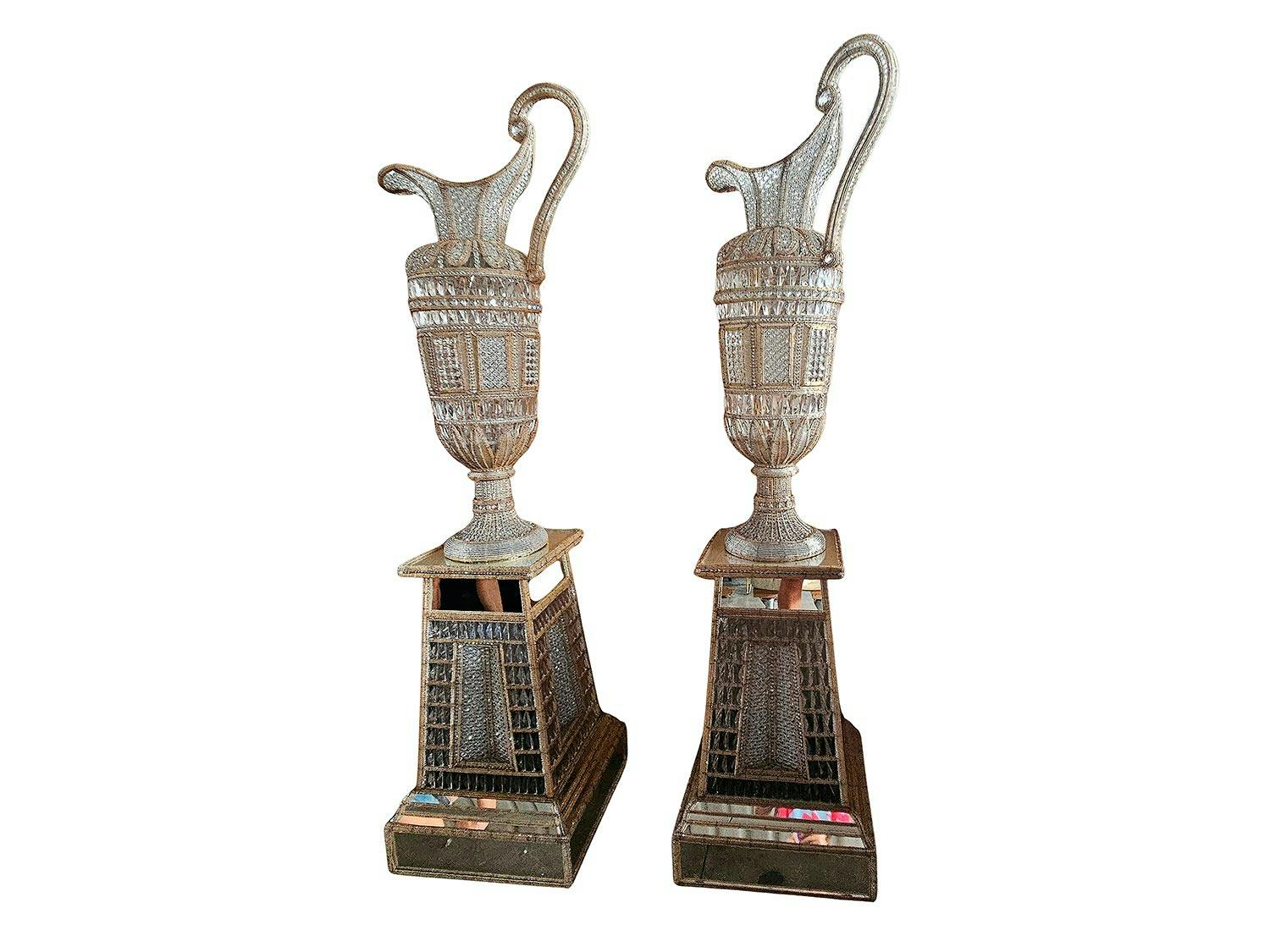 Detailabbildung: Paar Leuchtobjekte in Kannenform