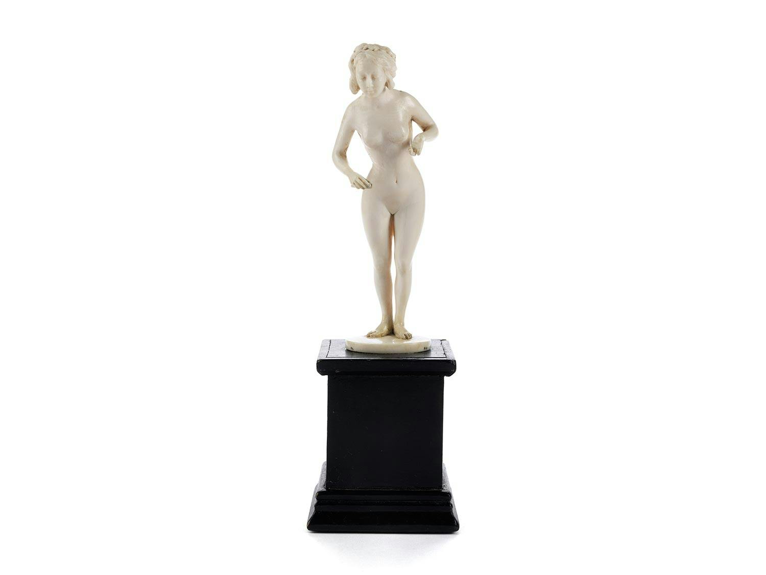 Elfenbeinfigurine