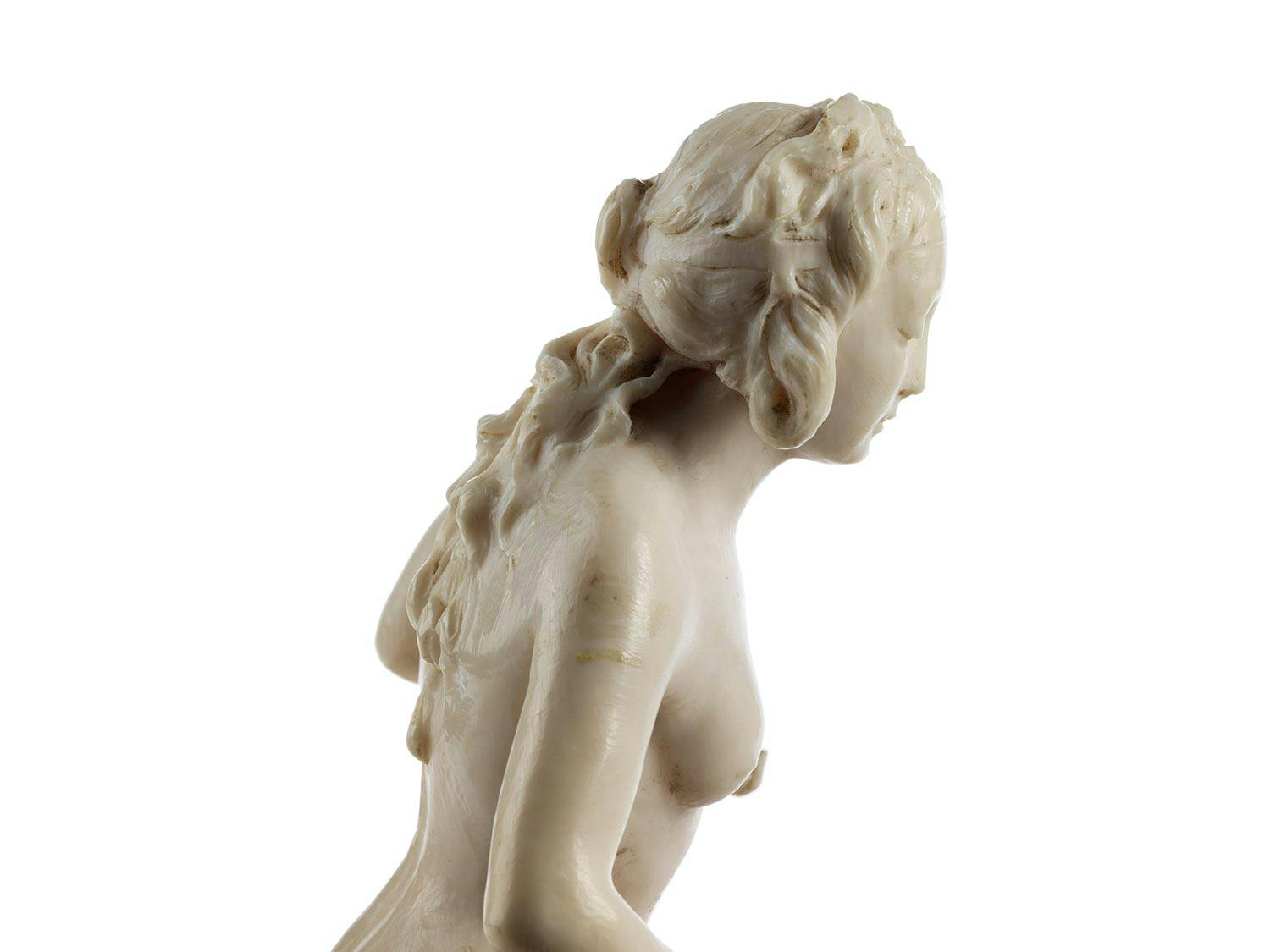 Detailabbildung: Elfenbeinfigurine